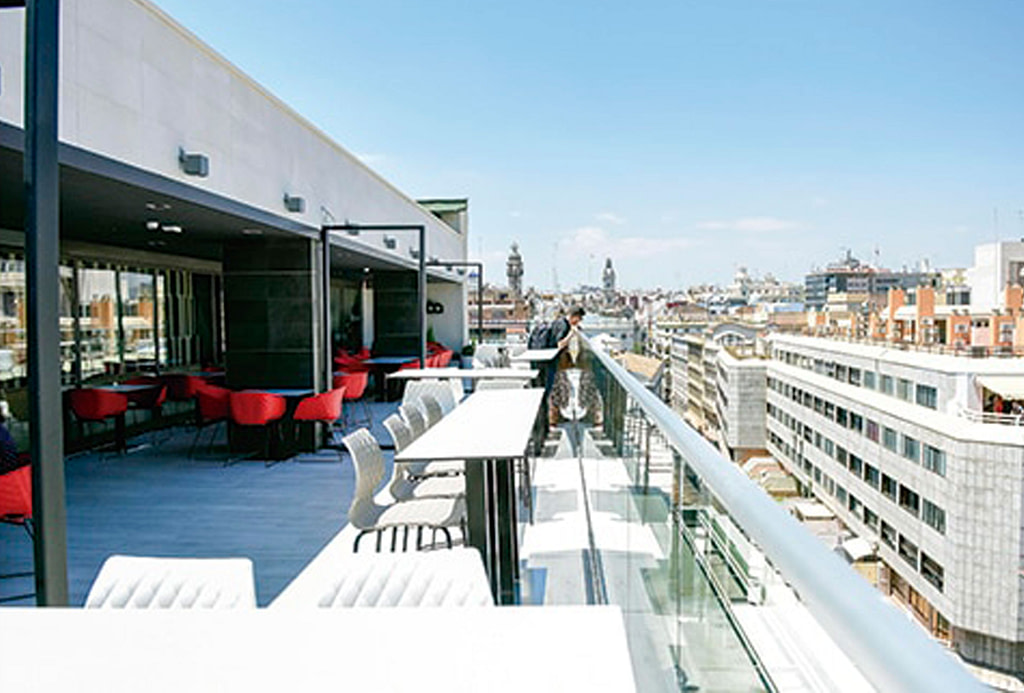 El-corte-ingles-rooftop-pub-crawl-madrid
