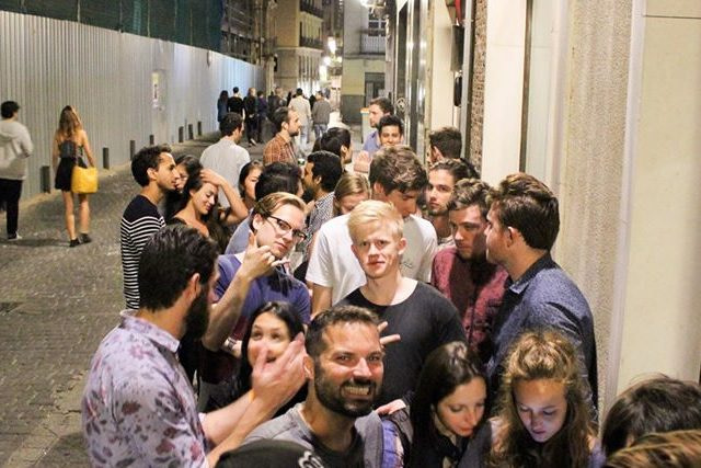 pub crawl near me